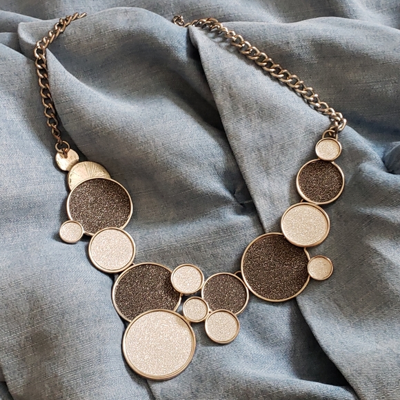 Necklace - Picture 1 of 2